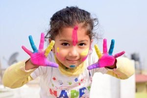 child holi